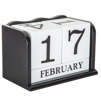 Wood Calendar Table Decor