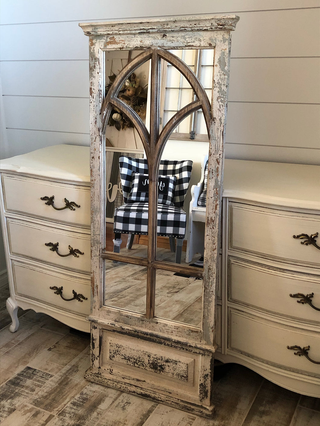 Allison Distressed Arch Mirror